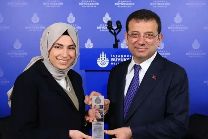 Amine Can Çelik (L)